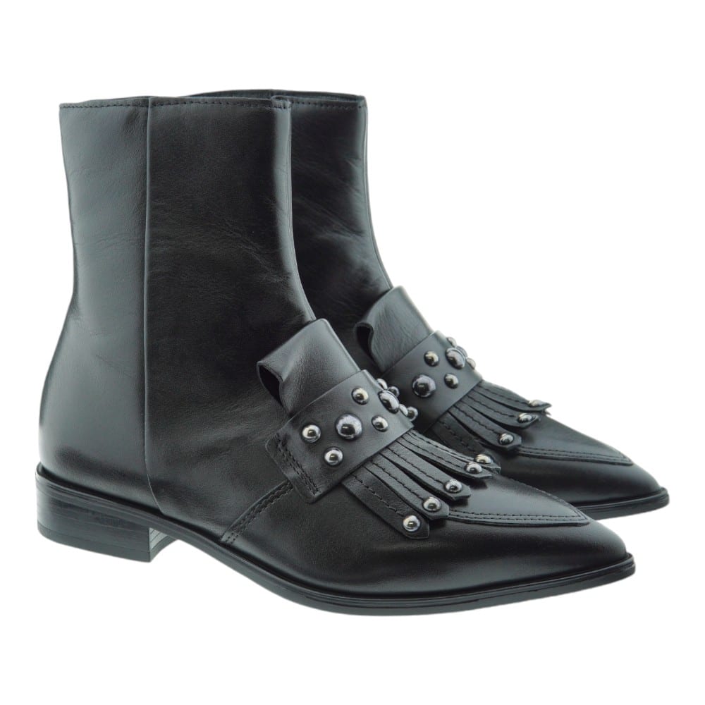 Botines Mjus Negros Flecos y Tachuelas L63202